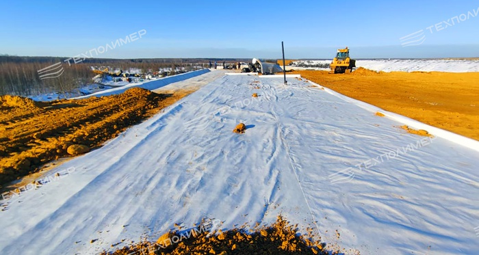 Разрушая миф: Почему плотность — не главный критерий выбора геотекстиля?